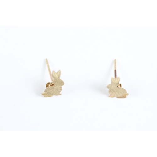 2009 - A pair of 9ct gold rabbit design stud earrings - approx. gross weight 0.3g