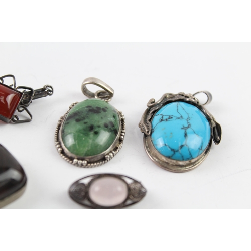 2039 - Six pieces of sterling silver gemstone jewellery to include turqoise pendant, turqoise ring, zoisite... 