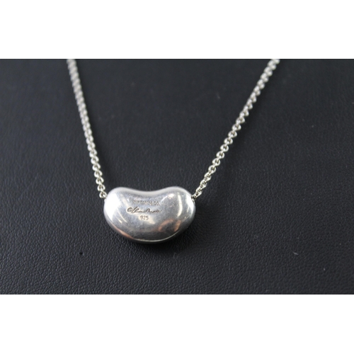 2054 - A Tiffany & Co Elsa Peretti sterling silver bean pendant necklace - approx. gross weight 11g