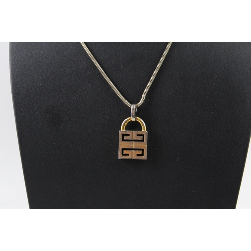 2059 - A Givenchy gold tone padlock logo pendant necklace