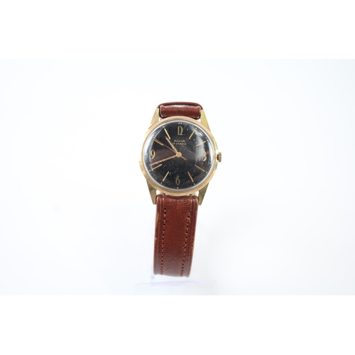 2123 - An Avia gold tone hand wind men's wristwatch