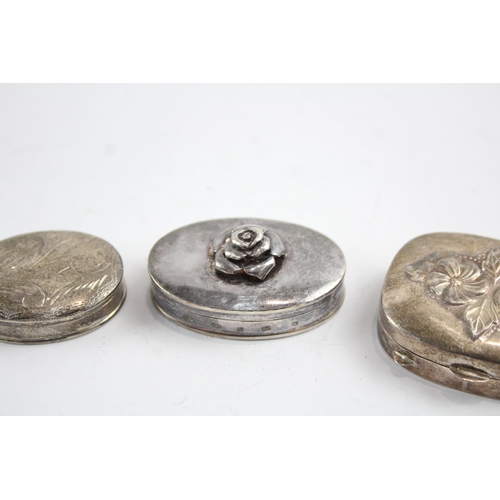 2185 - Three sterling silver trinket boxes - approx. gross weight 56g