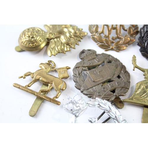 2230 - Ten military cap badges