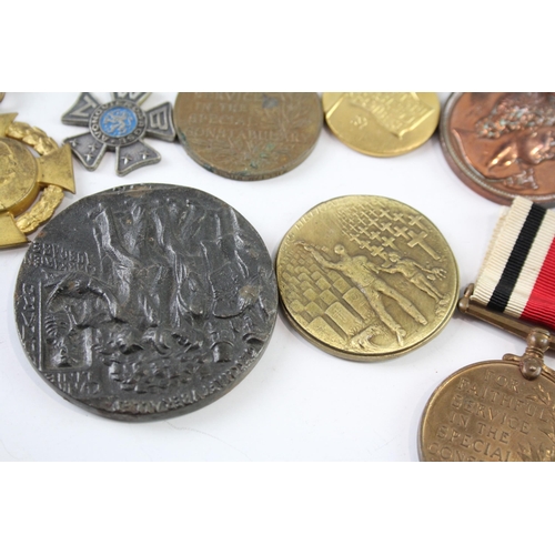 2233 - Ten mixed medals to include WWI R.M.S. Lusitania, G.V. & G.V.I Special Const. etc