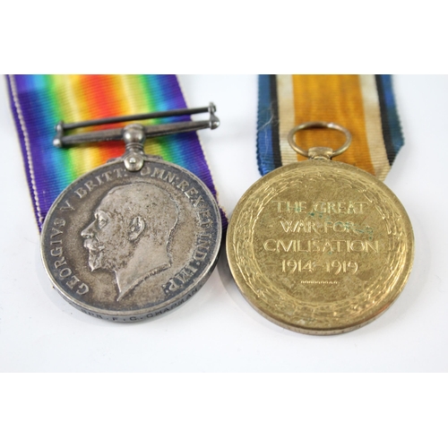 2240 - A WWI medal pair presented to 388662 Spr F.C. Chapman RE.