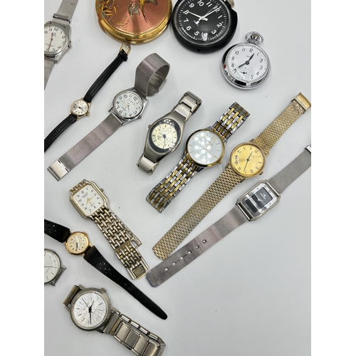 2133 - A collection of mid 20th century and later timepieces to include Sekonda quartz wristwatch, two Chan... 