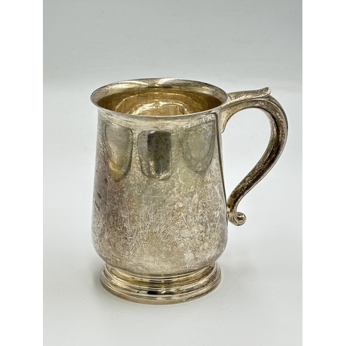 2144 - An Elkington & Co hallmarked Birmingham silver tankard, dated 1961 - approx. gross weight 188g