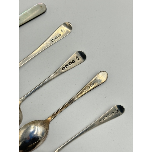 2203D - Five pieces of hallmarked silver, two George III Robert Hennell II condiment spoons - dated 1792, on... 