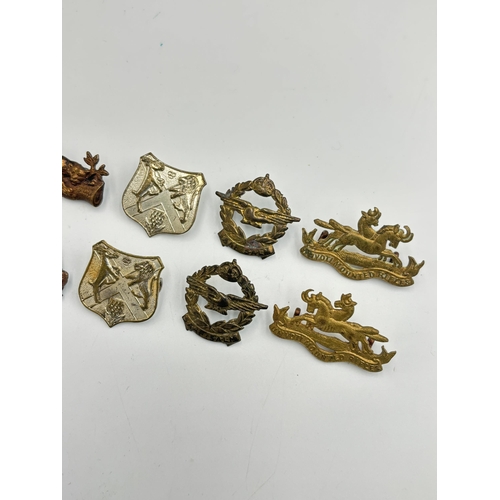 2270 - Ten military collar badges