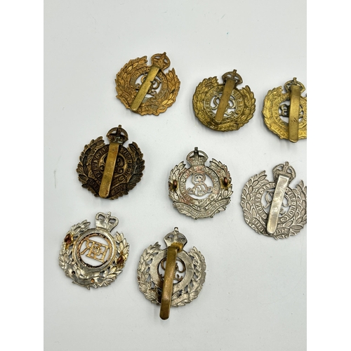 2272 - Ten military cap badges