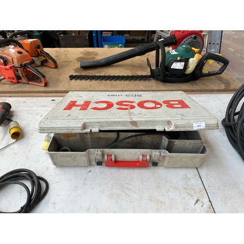 1055 - A Bosch GBH-54/40DCE SDS drill