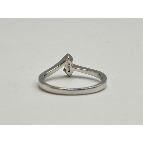 2133E - A hallmarked 9ct white gold marquise cut ring, size P - approx. gross weight 2g