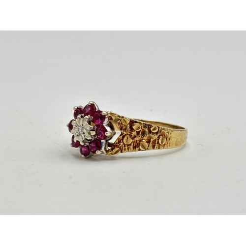 2133F - A hallmarked 9ct gold and ruby ring, size T½ - approx. gross weight 4.2g