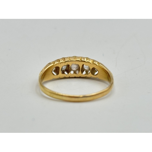 2133P - A Victorian hallmarked 18ct gold five stone diamond ring, size P½ - approx. gross weight 3.5g