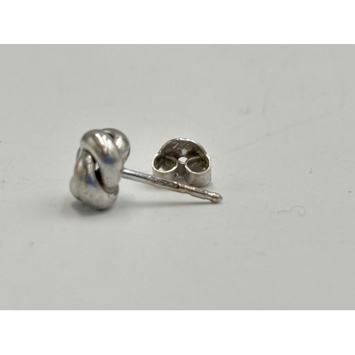 2133V - A pair of 18ct white gold knot stud earrings - approx. gross weight 2.45g