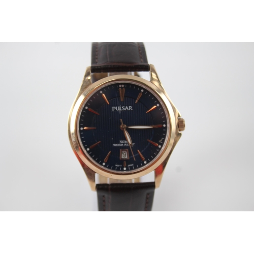 2141 - A Pulsar gold plated quartz men's wristwatch