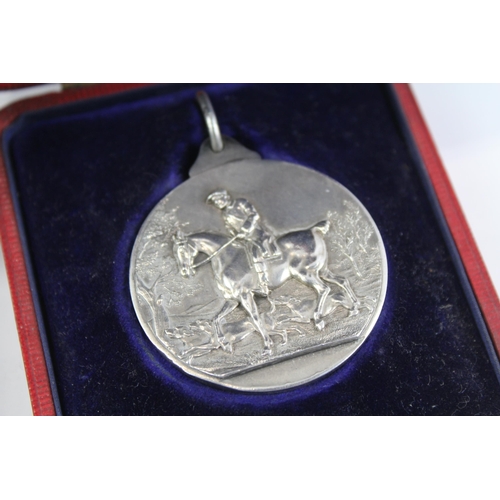 2273 - Two boxed sterling silver horse medals to include Shire Horse Society etc. - approx. gross weight 95... 