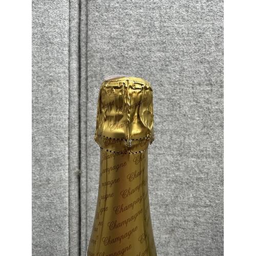 606J - Two 75cl bottles of Roland Bauchet Sélection brut Champagne sparkling wine - bottled at 12% vol.