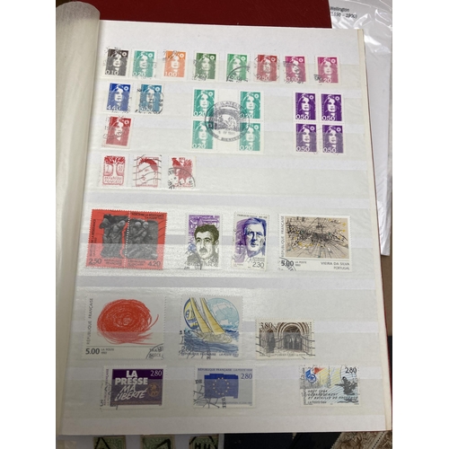 528 - A collection of Victorian and later worldwide stamps to include Penny Reds, Half Crown Seahorse, Fre... 