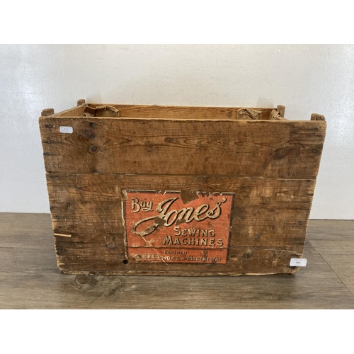 565 - An early/mid 20th century pine Jones Sewing Machines advertising crate - approx. 37cm high x 57cm wi... 