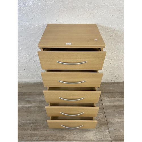 148 - A beech effect chest of drawers - approx. 87cm high x 48cm wide x 43cm deep