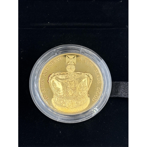 2309 - A boxed The Royal Mint 2013 The Queen's Coronation 60th Anniversary fine gold plated .925 silver pro... 