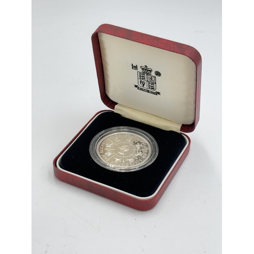 2323 - A boxed The Royal Mint 40th Anniversary of the Coronation of HM Queen Elizabeth II 1993 .925 silver ... 