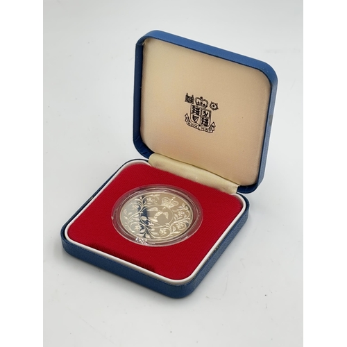 2336 - A boxed Royal Mint 1977 Elizabeth II Silver Jubilee silver proof coin