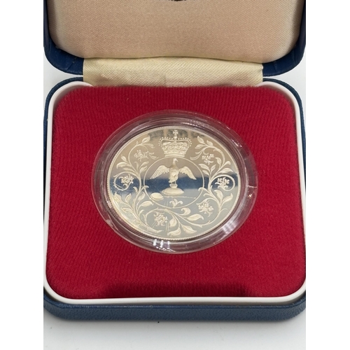 2336 - A boxed Royal Mint 1977 Elizabeth II Silver Jubilee silver proof coin