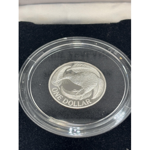 2366 - Six items, one boxed Reserve Bank of New Zealand 1992 $1 sterling silver Piedfort coin, one sealed T... 