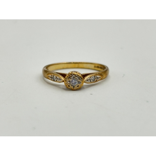 2133 - A 9ct gold diamond ring - approx. gross weight 1.4g