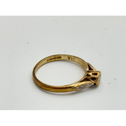 2133 - A 9ct gold diamond ring - approx. gross weight 1.4g