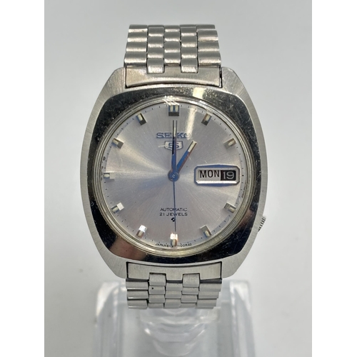 2173 - A Seiko 5 21 jewels automatic stainless steel men's wristwatch - No. 6119-7100