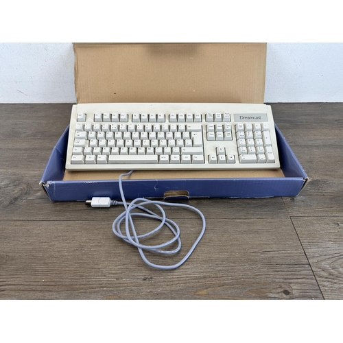 591 - A SEGA Dreamcast keyboard