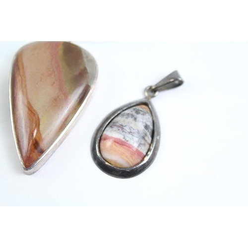 2078 - Five sterling silver gemstone pendants to include lapis lazuli, agate etc. - approx. gross weight 72... 