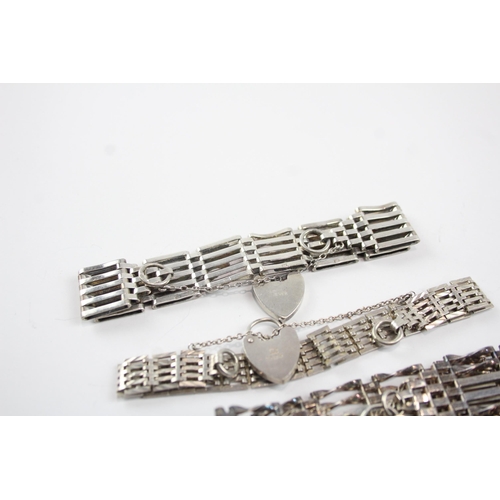 2089 - Three sterling silver gate bracelets with heart padlock clasps - approx. gross weight 52g