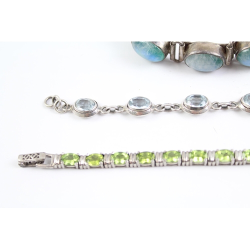 2095 - Three sterling silver gemstone bracelets to include moonstone, peridot - approx. gross weight 76g