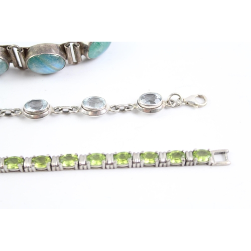 2095 - Three sterling silver gemstone bracelets to include moonstone, peridot - approx. gross weight 76g