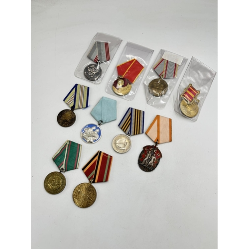 2502 - Ten USSR medals