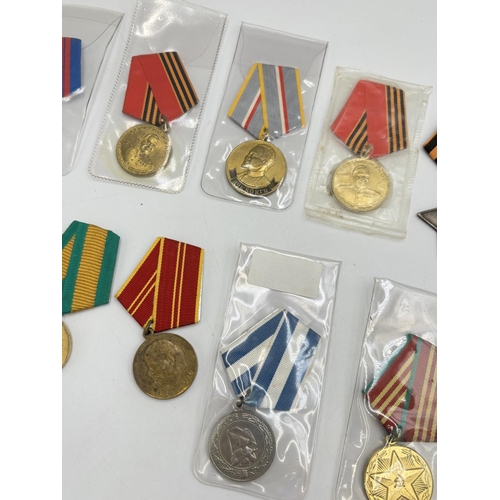 2508 - Ten USSR medals