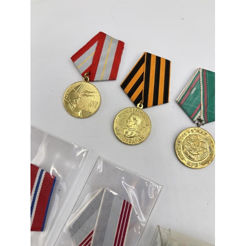 2512 - Ten USSR medals