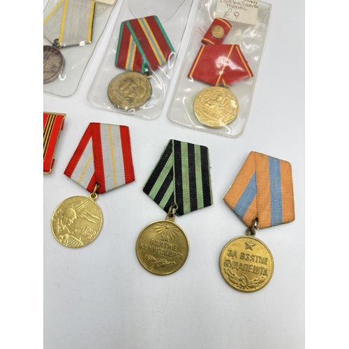 2513 - Ten USSR medals