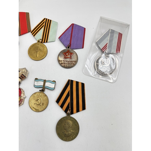 2514 - Ten USSR medals