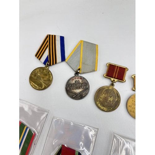 2515 - Ten USSR medals