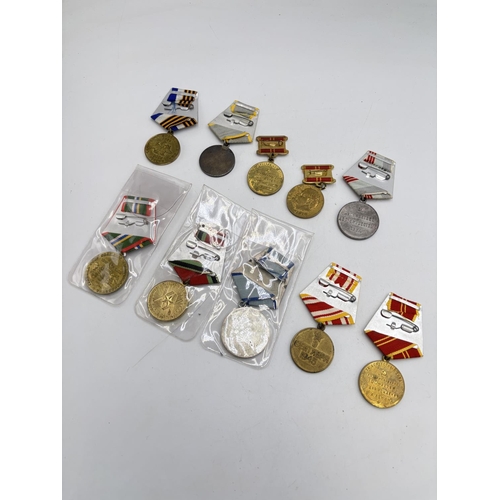 2515 - Ten USSR medals