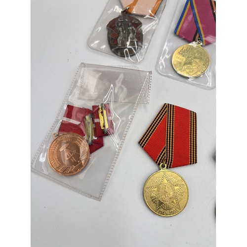 2516 - Ten USSR medals