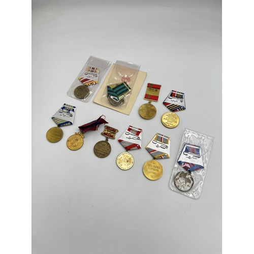 2521 - Ten USSR medals