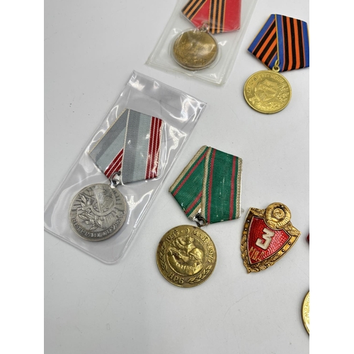 2521 - Ten USSR medals