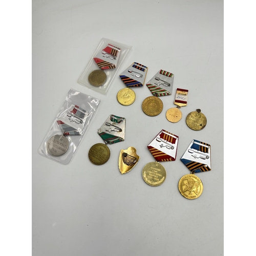 2522 - Ten USSR medals