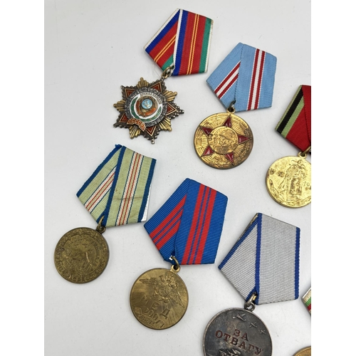 2524 - Ten USSR medals